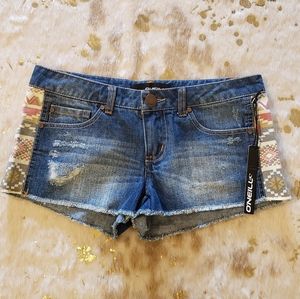 NWT O'Neill sz 1 Jean Short Distressed Patterned